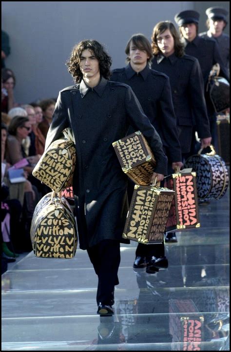 louis vuitton stephen sprouse graffiti|louis vuitton runway collaboration.